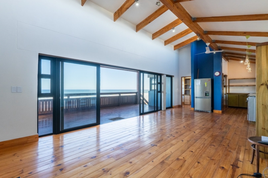 4 Bedroom Property for Sale in Kleinkrantz Western Cape